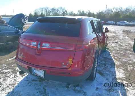 2010 Lincoln Mkt из США, поврежденный, VIN 2LMHJ5ARXABJ11679